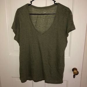 olive green GAP tee